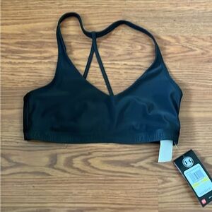 Under Armour Women's Sleek Black Sports Bra - sz medium- brand new w/tags